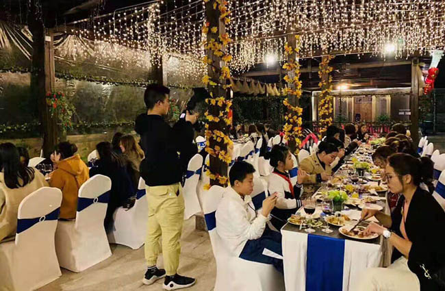 2020圣誕節公司員工聚餐活動餐舉行方案